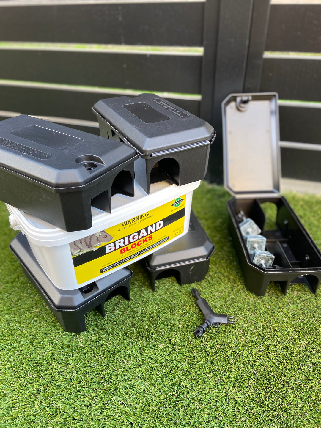 Compact Rat Station & 2kg Bait Combo