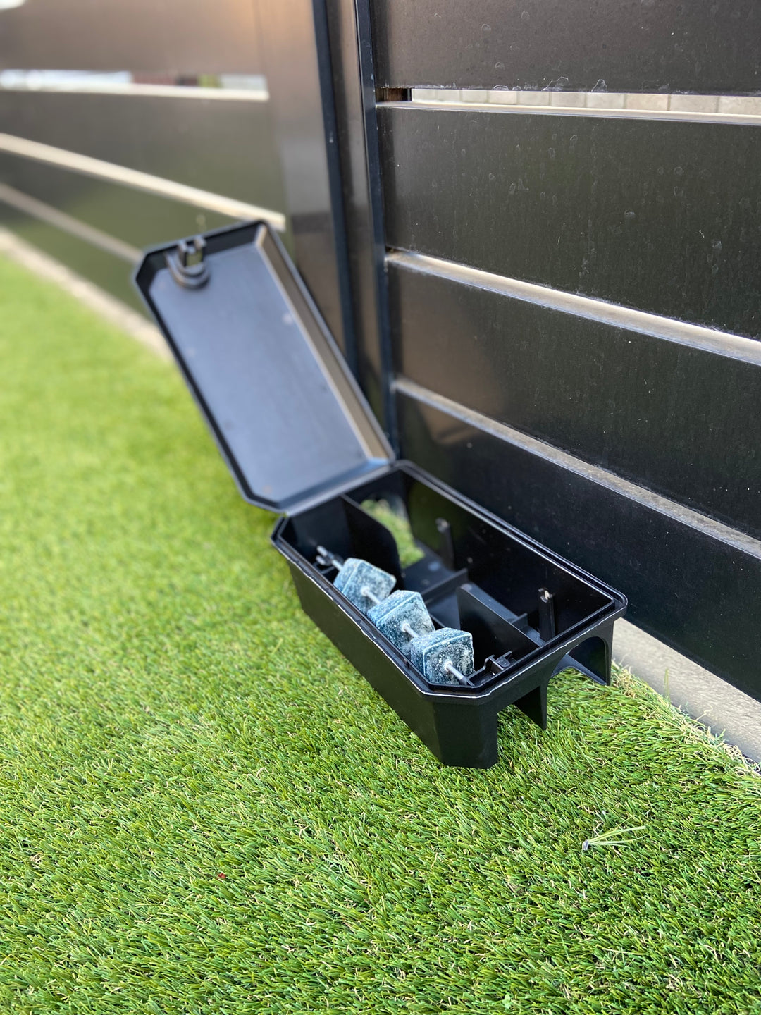 Compact Bait Station