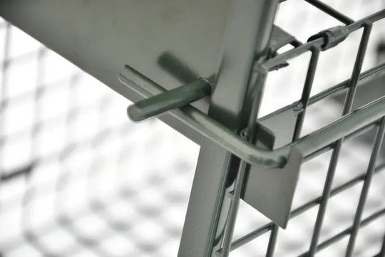 Foldable cage for rabbits and cats ideal for pest control use